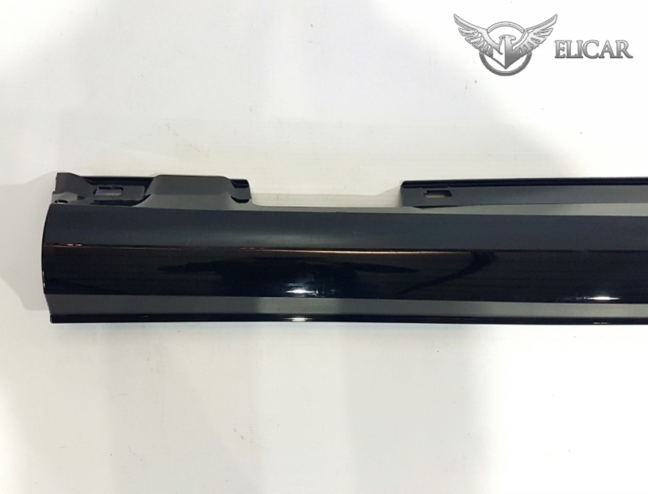 Mercedes A2046982654 - Side Sill ( right ) - Rahmé & Co